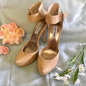 Steve Madden ‘SHYYY’ heel in Nude